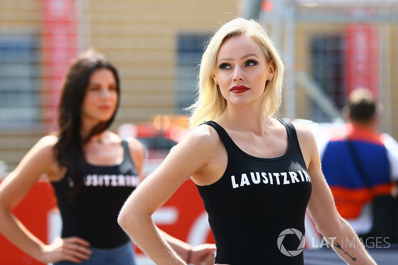 Grid girl