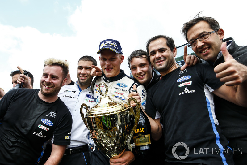 Podio: Ott Tänak, M-Sport con il team