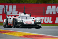 #2 Porsche Team Porsche 919 Hybrid: Timo Bernhard, Earl Bamber, Brendon Hartley