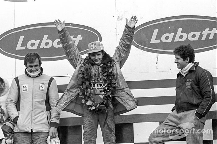 Podio: ganador de la carrera Gilles Villeneuve, Ferrari, tercer lugar Carlos Reutemann, Ferrari
