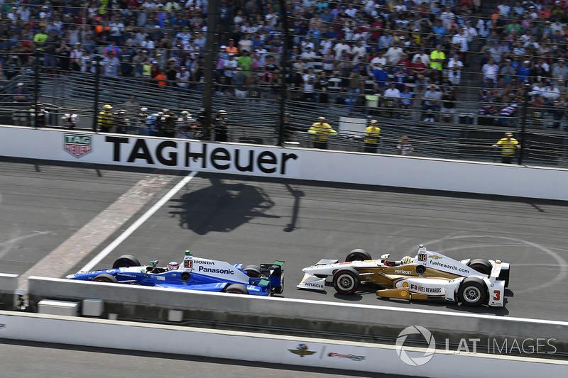 Takuma Sato, Andretti Autosport Honda, Helio Castroneves, Team Penske Chevrolet