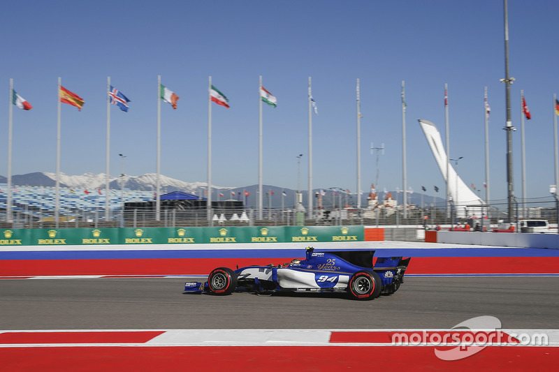 17º Pascal Wehrlein, Sauber C36