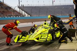 Simon Pagenaud, Team Penske Chevrolet pit stop