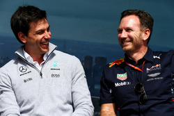 Toto Wolff, Mercedes AMG F1 W08 Shareholder and Executive Director with Christian Horner, Red Bull Racing RB13 Team Principal