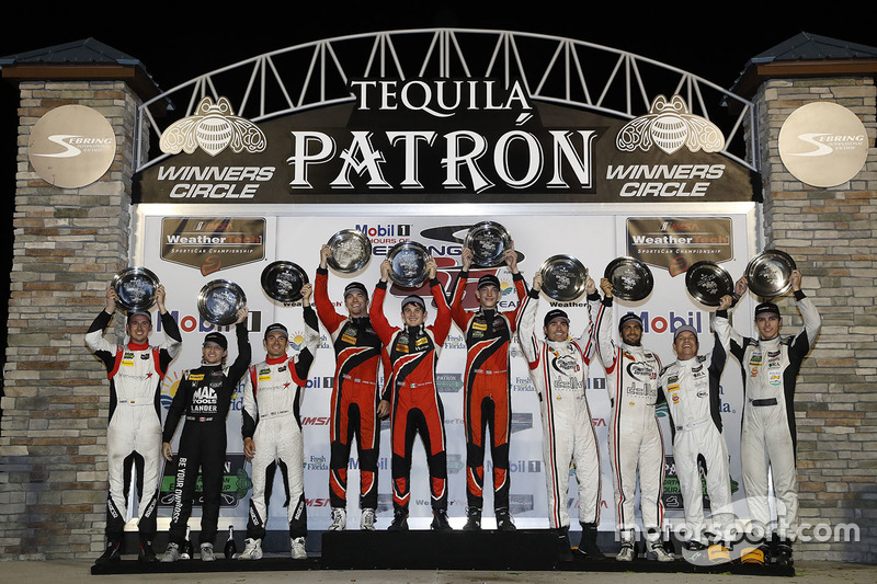 Podio PC: i vincitori James French, Kyle Mason, Patricio O'Ward, Performance Tech Motorsports, al secondo posto Sean Rayhall, Garett Grist, Max Hanratty, James Dayson, Starworks Motorsports, al terzo posto Marc Drumwright, Chapman Ducote, Gustavo Yacaman,