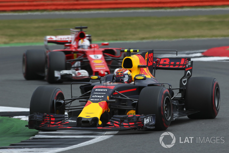 Max Verstappen, Red Bull Racing RB13, Sebastian Vettel, Ferrari SF70H