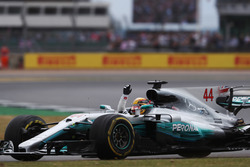 Race winner Lewis Hamilton, Mercedes AMG F1 W08 celebrate
