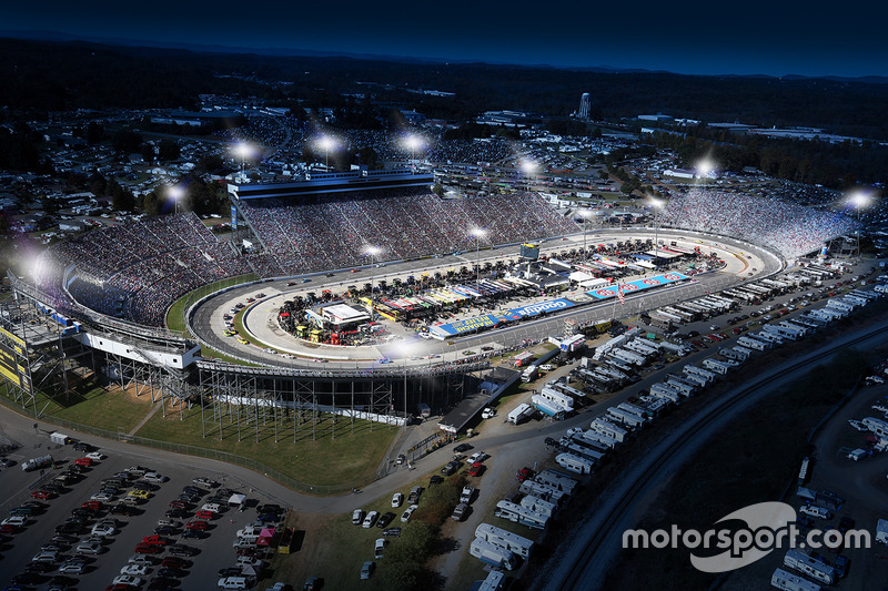 Martinsville Speedway mit LED-Flutlichtanlage
