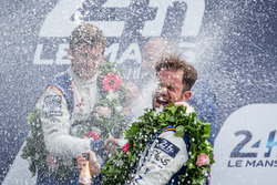 Podium LMP2 podium: champagne pour les vainqueurs