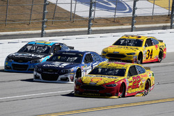 Joey Logano, Team Penske Ford with a jack stuck on the car