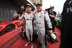 I vincitori della gara #33 Belgian Audi Club Team WRT Audi R8 LMS: Enzo Ide, Robin Frijns