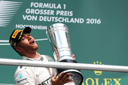 Podium: winner Lewis Hamilton, Mercedes AMG F1