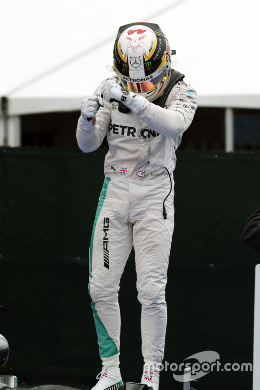 Ganador, Lewis Hamilton, Mercedes AMG F1 W07 Hybrid celebra