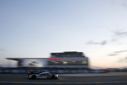 #2 Porsche Team Porsche 919 Hybrid: Romain Dumas, Neel Jani, Marc Lieb