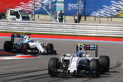 Valtteri Bottas, Williams FW38 voor teamgenoot Felipe Massa, Williams FW38