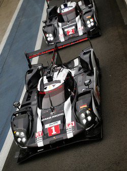 #1 Porsche Team Porsche 919 Hybrid: Timo Bernhard, Mark Webber, Brendon Hartley, #2 Porsche Team Porsche 919 Hybrid: Romain Dumas, Neel Jani, Marc Lieb