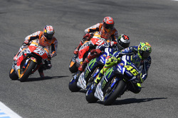 Valentino Rossi, Yamaha Factory Racing aan de leiding bij de start