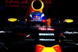 Max Verstappen, Red Bull Racing in de garage