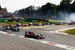 Pierre Gasly, PREMA Racing leads the field