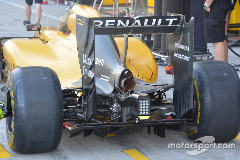 Renault Sport F1 Team RS16, arrière