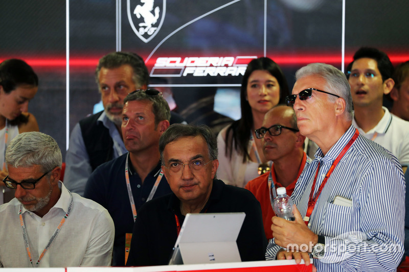 Sergio Marchionne, Ferrari Başkanı ve Fiat Chrysler Automobiles CEO'su ve Piero Ferrari, Ferrari Başkan Yardımcısı