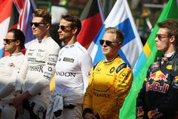 Kevin Magnussen, Renault Sport F1 Team as the grid observes the national anthem