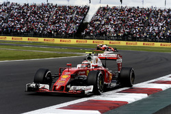 Kimi Raikkonen, Ferrari SF16-H, Sebastian Vettel, Ferrari SF16-H