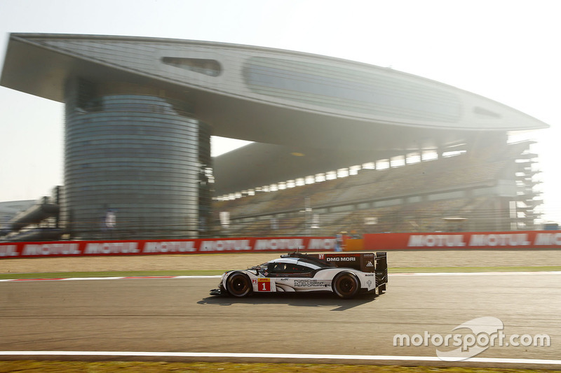 #1 Porsche Team Porsche 919 Hybrid: Timo Bernhard, Mark Webber, Brendon Hartley