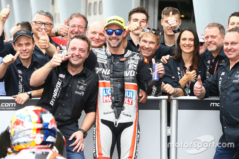Tercero, <b>Jonas Folger</b>, Dynavolt IntactGP at Sepang - Moto2 Fotos