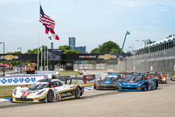 #5 Action Express Racing Corvette DP : Joao Barbosa, Christian Fittipaldi, en tête lors du départ