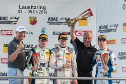 Podium: Axel Schulz; 2. Jannes Fittje, US Racing; 1. Fabio Scherer, Jenzer Motorsport; Andreas Jenze