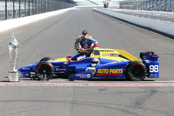 Race winner Alexander Rossi, Herta - Andretti Autosport Honda