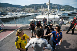 Джолион Палмер, Renault Sport F1 Team со СМИ