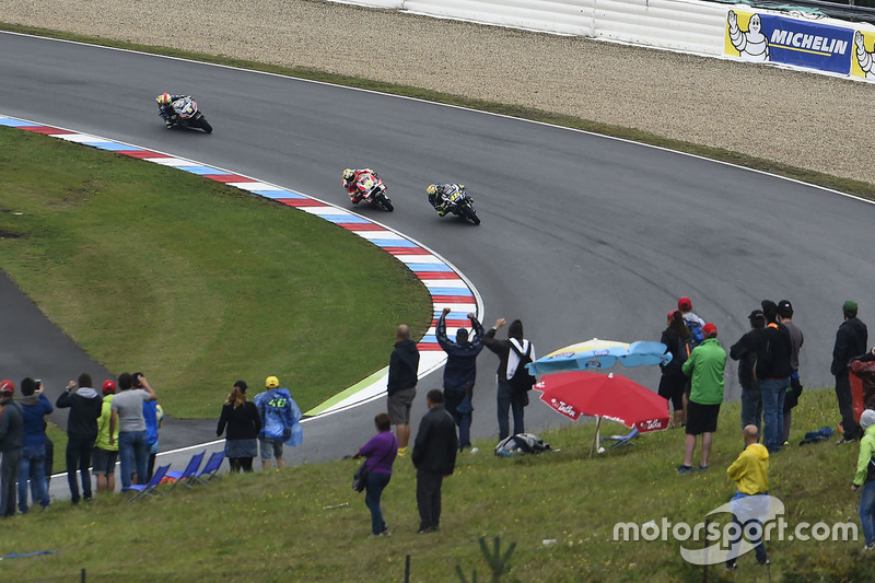 Valentino Rossi, Yamaha Factory Racing, Andrea Iannone, Ducati Team