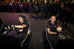 Nyck de Vries, ART Grand Prix e Alex Albon, ART Grand Prix
