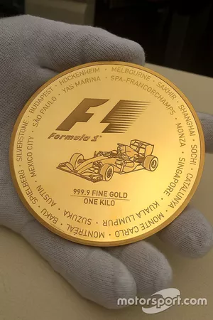 Formula 1, gold coin