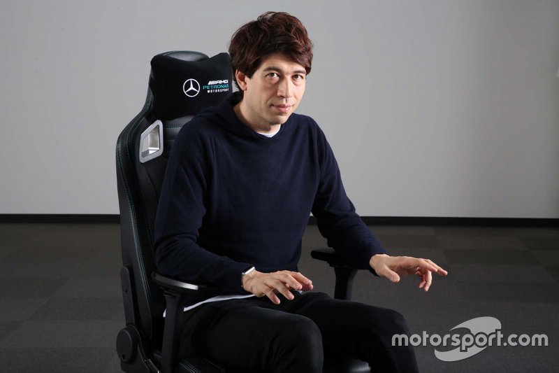 サッシャ|noblechairs | EPIC |Mercedes-AMG Pertonas Motorsport Edition