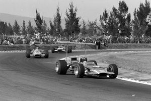 Graham Hill, Lotus 49B, Jackie Stewart, Matra MS10, Jo Siffert, Lotus 49B