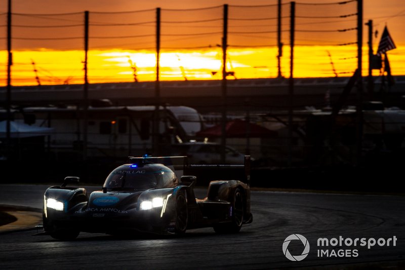 #10 Wayne Taylor Racing Cadillac DPi-V.R. Cadillac DPi, DPi: Renger Van Der Zande, Ryan Briscoe, Scott Dixon, Kamui Kobayashi