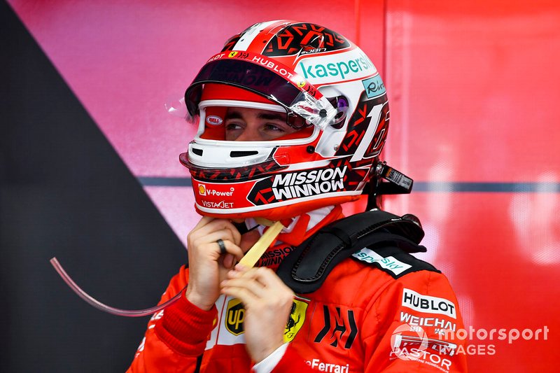 Charles Leclerc, Ferrari in garage