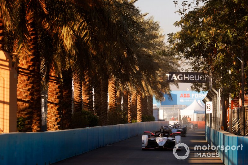Andre Lotterer, Porsche, Porsche 99x Electric the cars out of the pit lane
