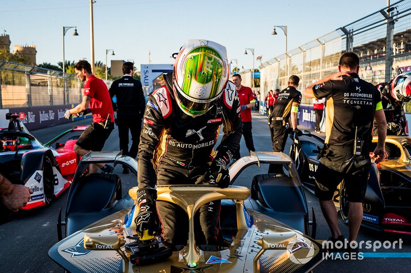Antonio Felix da Costa, DS Techeetah climbs out of his car on the grid