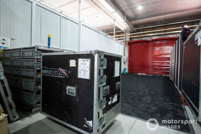 Garajes vacíos el jueves