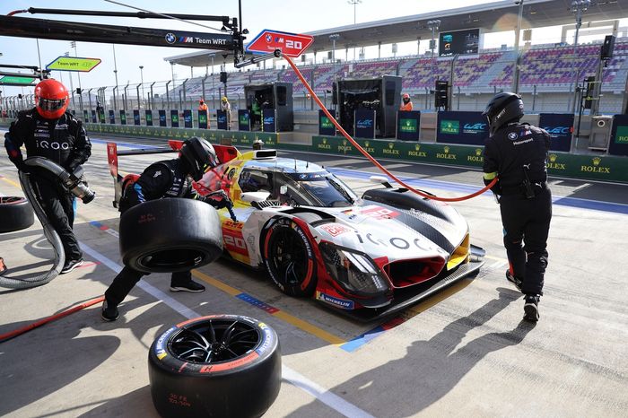 #20 BMW M Team WRT BMW M Hybrid V8: René Rast, Robin Frijns, Sheldon Van Der Linde