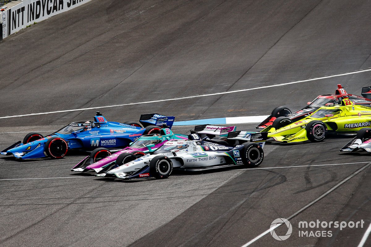 Conor Daly, Ed Carpenter Racing Chevrolet y Graham Rahal, Rahal Letterman Lanigan Racing Honda hacen contacto
