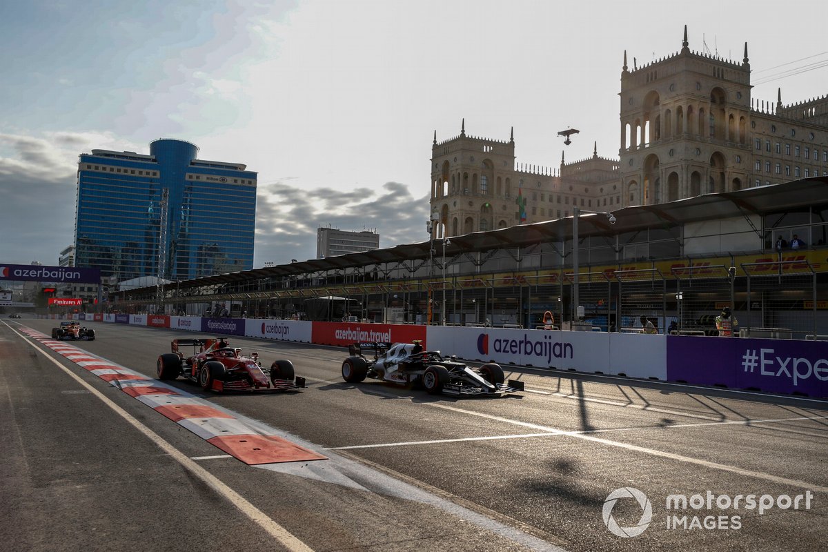 Pierre Gasly, AlphaTauri AT02, Charles Leclerc, Ferrari SF21