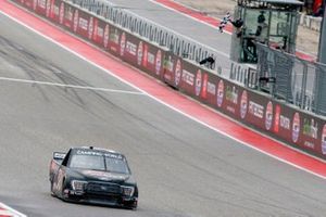 Race winner Todd Gilliland, Front Row Motorsports, Ford F-150 Crosley Brands