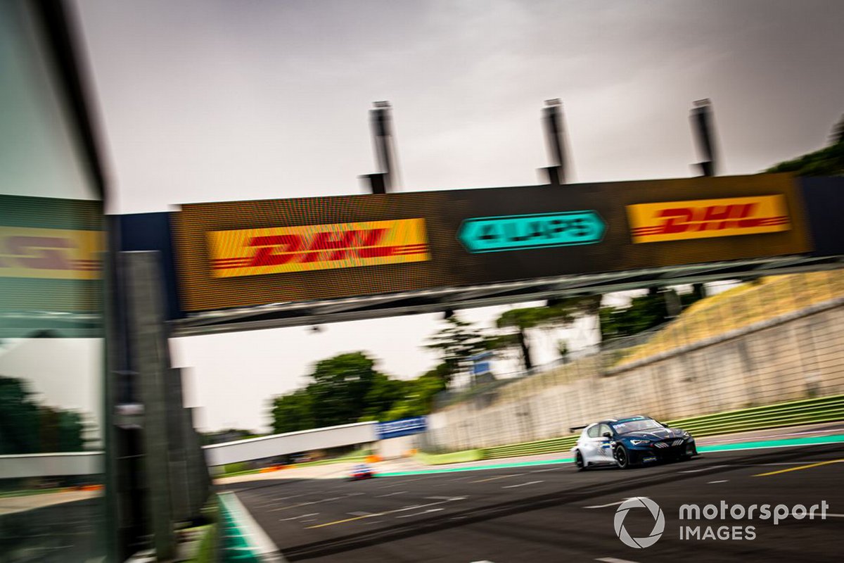 Mikel Azcona, Zengő Motorsport X CUPRA, Cupra e-Racer