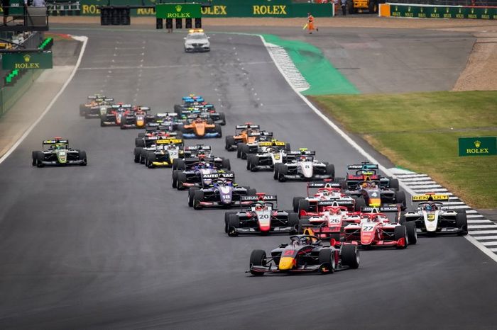 Juri Vips, Hitech Grand Prix 