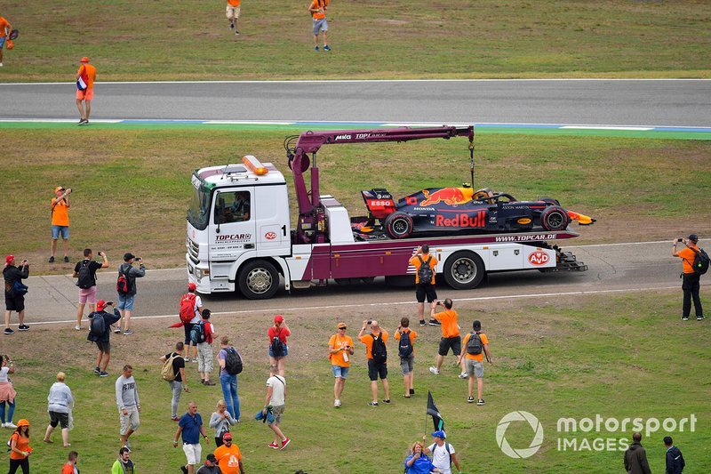 La carrera de Gasly acaba tras tocarse con Albon